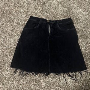 Brandy Melville short ripped skirt